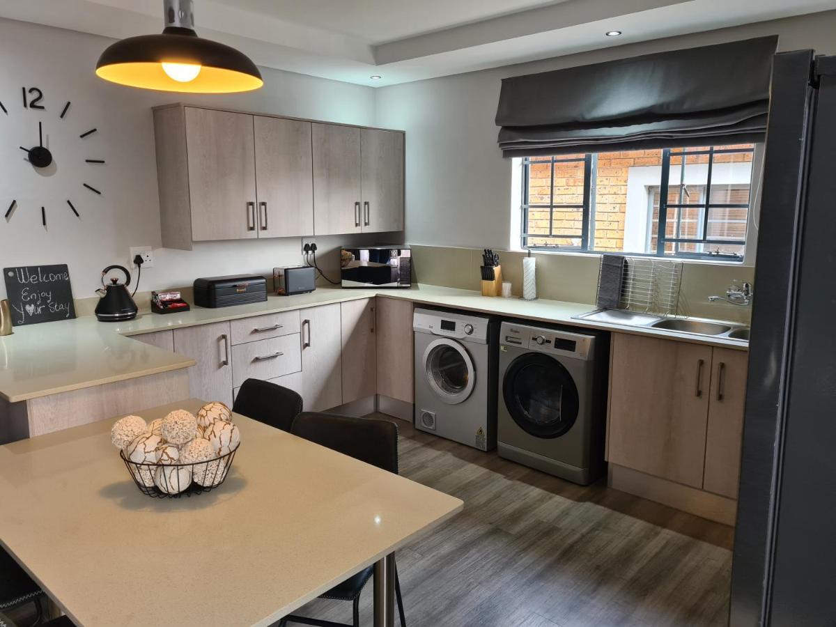 Villa Casa Lifestyle Mbombela Bagian luar foto